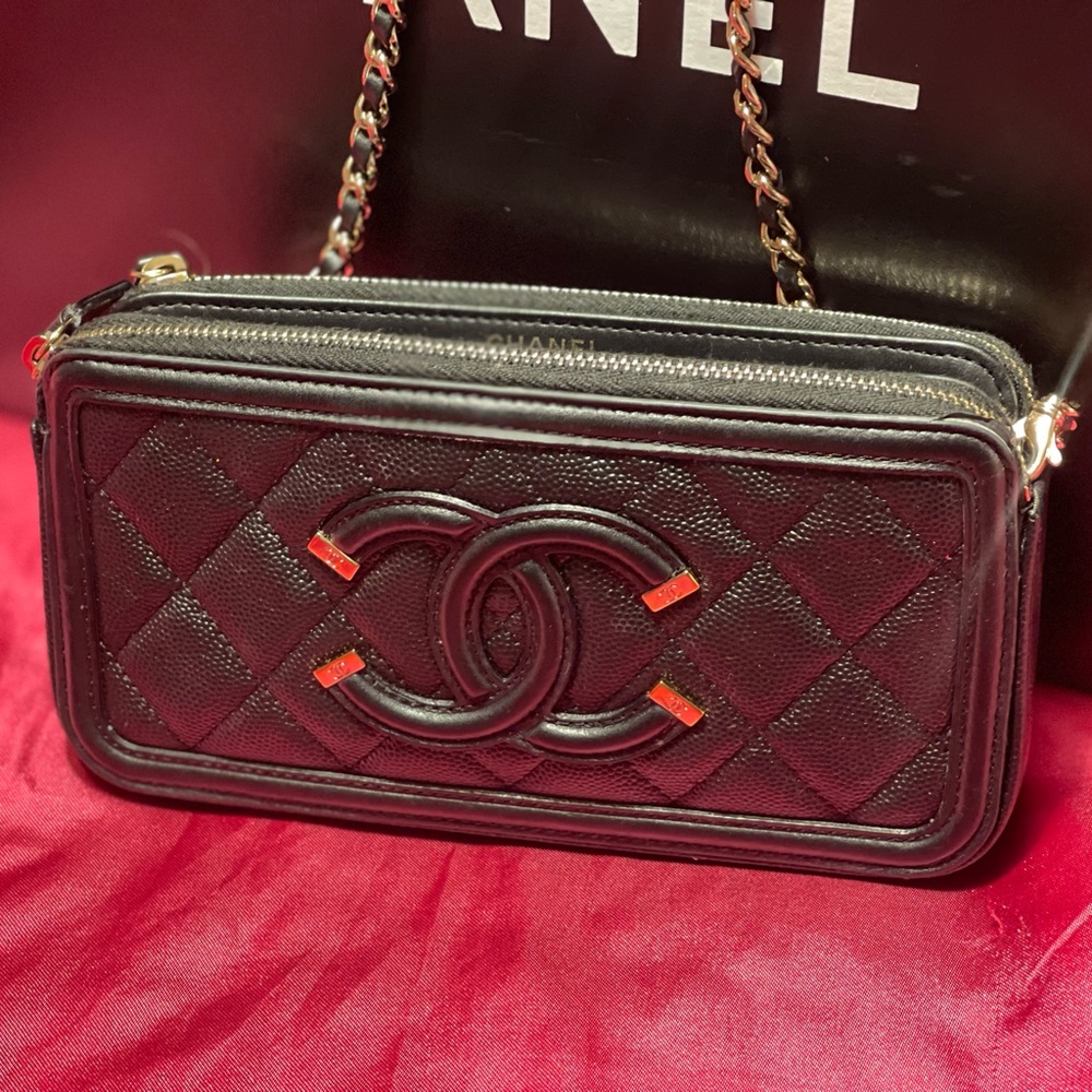 CHANEL Chain wallet Shoulder Bag Black Caviar Skin